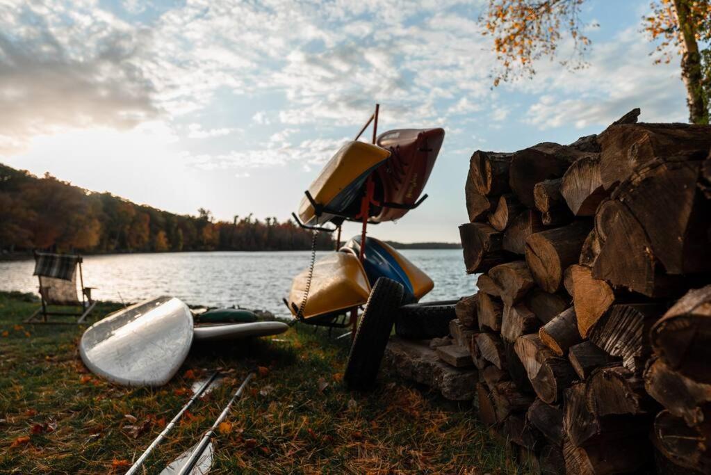 Big Blue Lake Cottages, Llc - Cottage #5 Holton Екстериор снимка