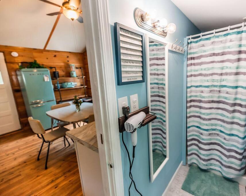 Big Blue Lake Cottages, Llc - Cottage #5 Holton Екстериор снимка