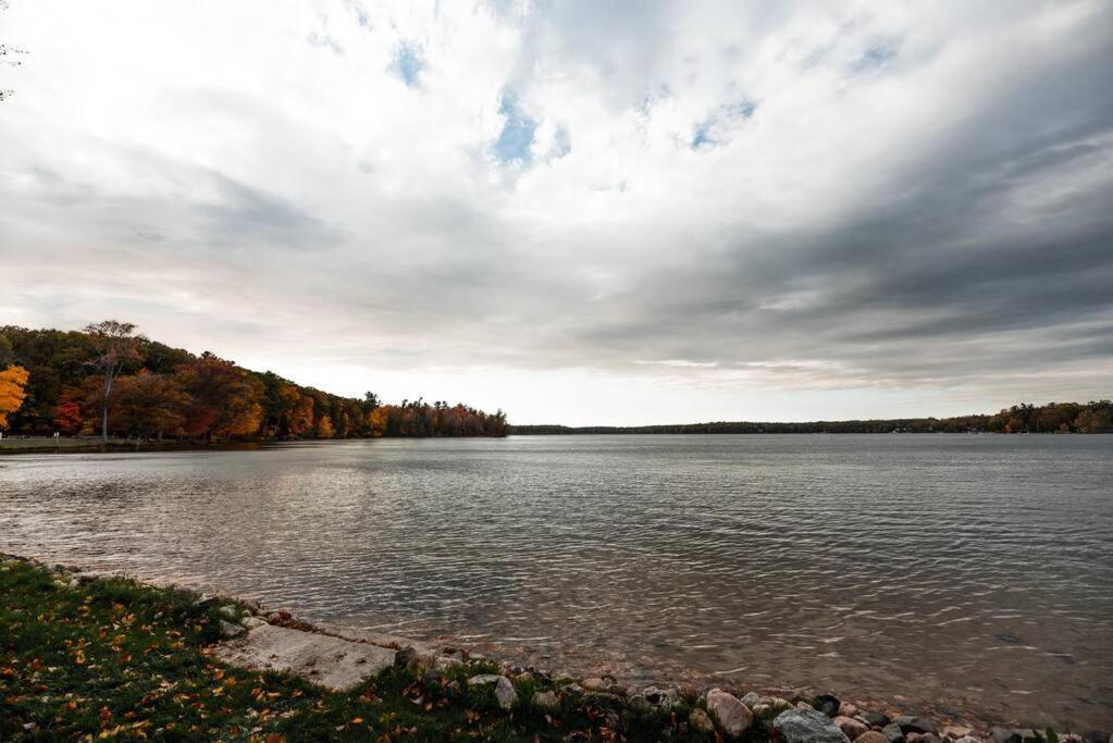 Big Blue Lake Cottages, Llc - Cottage #5 Holton Екстериор снимка