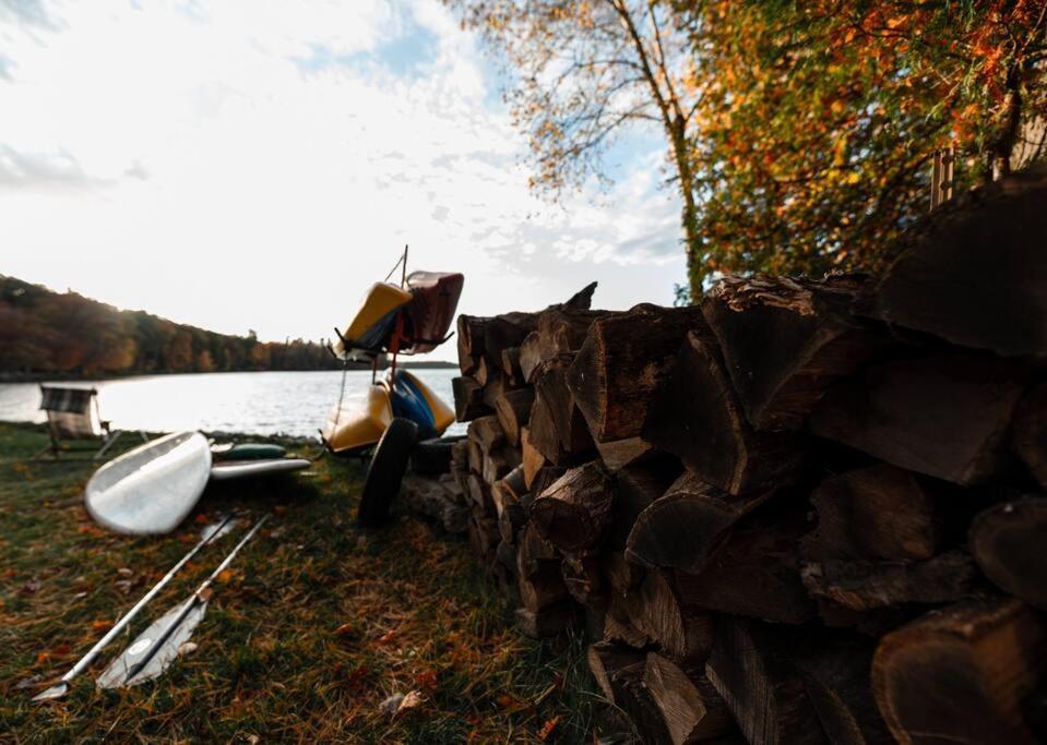 Big Blue Lake Cottages, Llc - Cottage #5 Holton Екстериор снимка