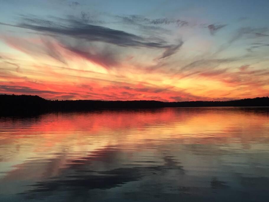 Big Blue Lake Cottages, Llc - Cottage #5 Holton Екстериор снимка