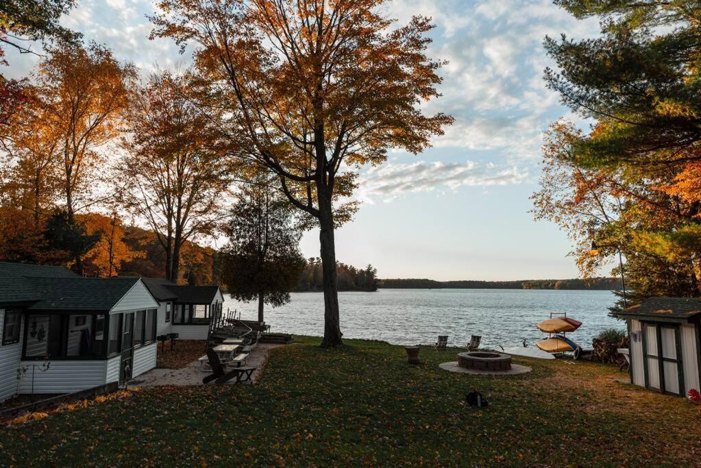 Big Blue Lake Cottages, Llc - Cottage #5 Holton Екстериор снимка